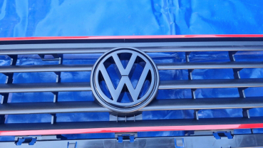 GTI VW Golf 2 Doppelscheinwerfergrill mit schwarzem Emblem Originalteil