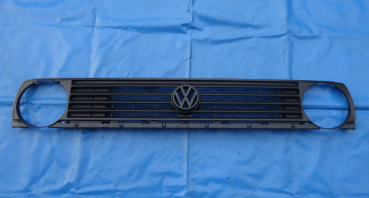 Grill VW Golf 2 mit schwarzen Emblem