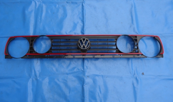 GTI VW Golf 2 Doppelscheinwerfergrill mit schwarzem Emblem Originalteil